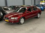 Volvo S60 2.4 Automaat Nieuwe APK NAP, Gebruikt, Zwart, 1476 kg, Bedrijf