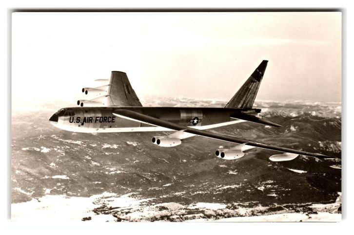 Vliegtuig, Boeing Stratofortress, Verzamelen, Luchtvaart en Vliegtuigspotten, Gebruikt, Kaart, Foto of Prent, Verzenden