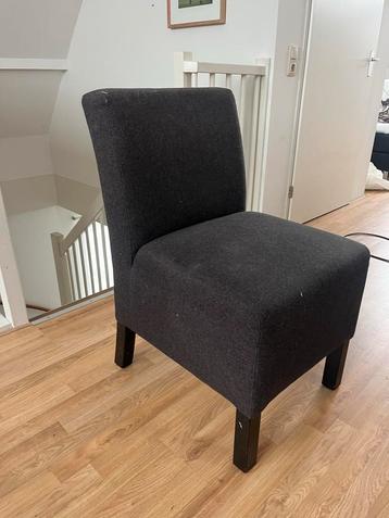 6 zwarte Stoffen Stoelen beschikbaar voor biedingen