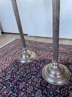 Twee grote kandelaars zilverkleurig, Huis en Inrichting, Woonaccessoires | Kandelaars en Kaarsen, Ophalen, Gebruikt, Overige kleuren