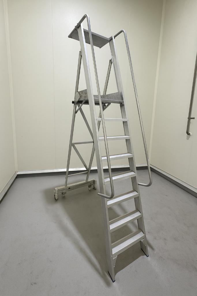 PMP08 Bordestrap - Aluminium Platformtrap, Doe-het-zelf en Verbouw, Ladders en Trappen, Zo goed als nieuw, Trap, Minder dan 2 meter