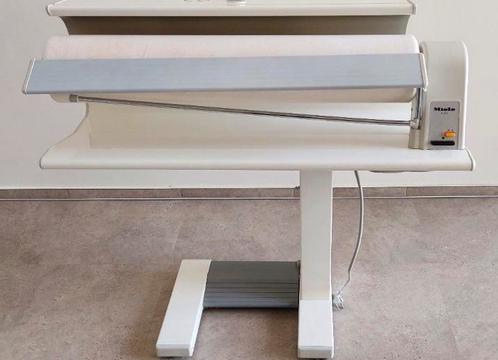 Miele Strijkmachine izgst mangel, strijkrol, Witgoed en Apparatuur, Strijkijzers en Strijkplanken, Zo goed als nieuw, Ophalen of Verzenden