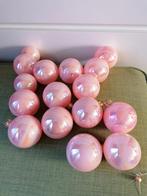 Vintage kerstballen 16 stuks parelmoer roze zeer mooi glas., Ophalen, Zo goed als nieuw