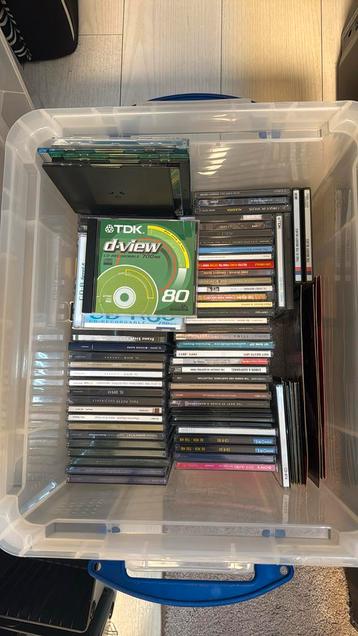 Verschillende cd’s beschikbaar voor biedingen