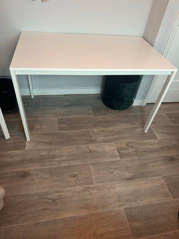 IKEA Tafel/Bureau beschikbaar voor biedingen
