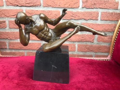 bronzen topbeeld, gespierd mannelijk naakt, Antiek en Kunst, Kunst | Beelden en Houtsnijwerken, Ophalen of Verzenden