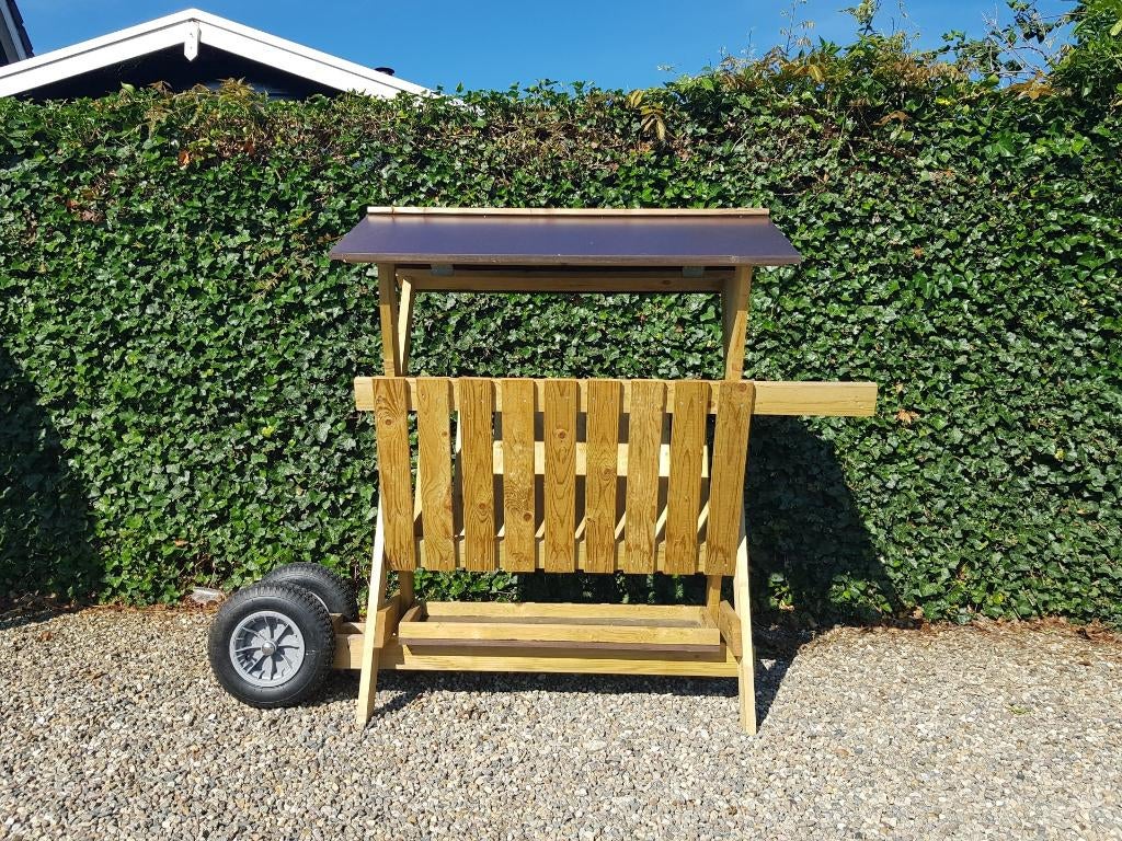 Hooiruif met voerbak | Geïmpregneerd | Op wielen