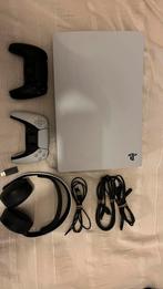 PlayStation 5 1TB + Pulse 3D Headset + 2 Controllers, Ophalen of Verzenden, Zo goed als nieuw, Playstation 5