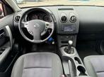 Nissan Qashqai 1.6 Connect Edition *Panoramadak & Trekhaak*, Stof, Gebruikt, 1225 kg, 4 cilinders