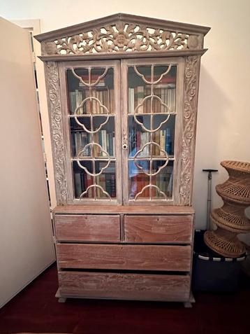 Gorgeous glass and wood cabinet handmade in Thailand beschikbaar voor biedingen