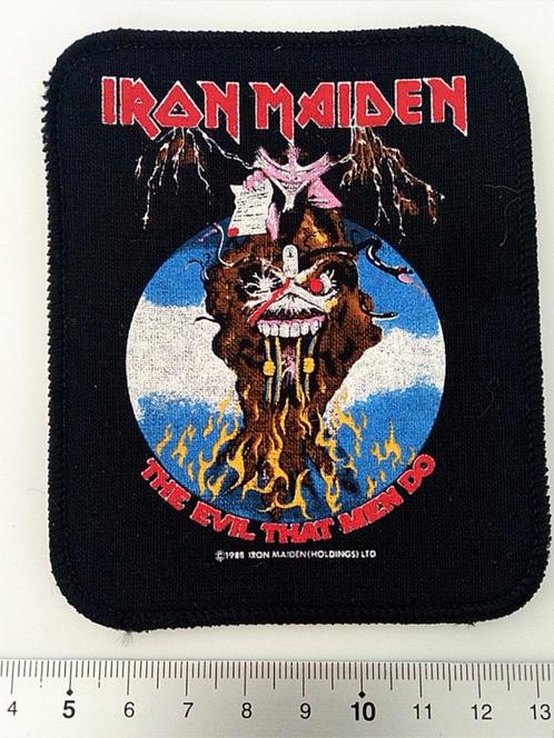 IRON MAIDEN the evil that.. mooie  vintage 1988 patch 74, Verzamelen, Muziek, Artiesten en Beroemdheden, Nieuw, Kleding, Verzenden