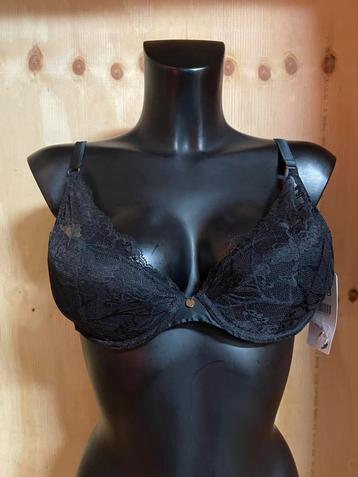 Chantelle push up bh 70a en 70b model 2152 beschikbaar voor biedingen