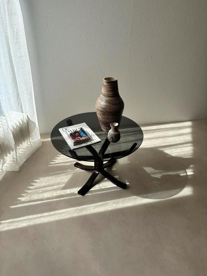 Vintage Falcon bijzettafel Vatne Møbler jaren 70, Huis en Inrichting, Tafels | Sidetables, Gebruikt, Rond, Overige houtsoorten