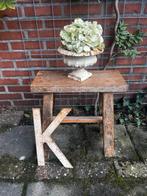 Oude houten kruk / klein tafeltje, Huis en Inrichting, Stoelen, Ophalen, Gebruikt, Bruin, Eén