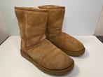 Ugg laarzen maat 39 is prima staat, Kleding | Dames, Schoenen, UGG, Bruin, Lage of Enkellaarzen, Ophalen of Verzenden