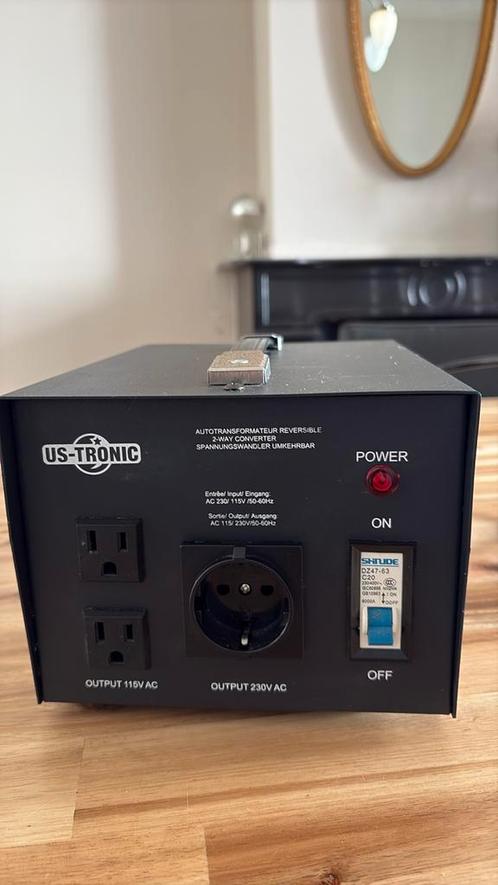 US-Tronic TTR-1500-REV Spanningsomvormer 115V <-> 230V 1500W, Doe-het-zelf en Verbouw, Gereedschap | Machine-onderdelen en Toebehoren