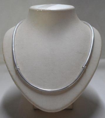 Zilveren Pandora snake ketting nr.385 beschikbaar voor biedingen
