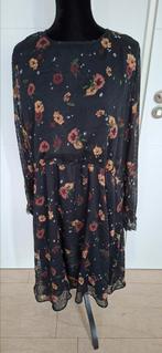 92)Te koop nieuw zwart gebloemde jurk onlycarmakoma maat 50, Nieuw, Ophalen of Verzenden, Only Carmakoma, Jurk