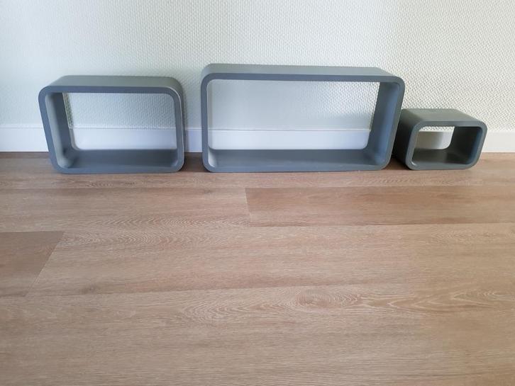 3 wandkubussen, Huis en Inrichting, Woonaccessoires | Wandplanken en Boekenplanken, Gebruikt, Ophalen