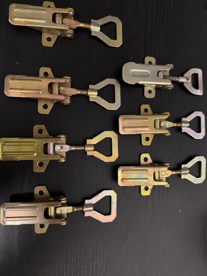 7 sluiting voor kopkast van flipperkast, Verzamelen, Automaten | Flipperkasten, Gebruikt, Dot-matrix, Onderdeel of Defecte kast