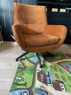 bruine draaistoel cognac fauteuil met zwart onderstel, Huis en Inrichting, Fauteuils, Ophalen, Zo goed als nieuw, 50 tot 75 cm