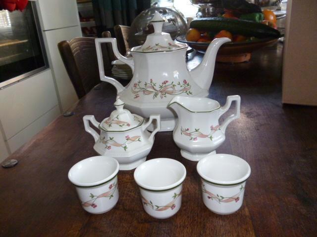 Eternal Beau Johnson Brothers van alles wat, Huis en Inrichting, Keuken | Servies, Nieuw, Overige typen, Overige stijlen, Glas