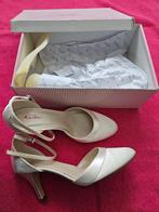 Rainbow club bruidsschoenen ivory 37,5 in doos, Ophalen of Verzenden, Zo goed als nieuw, Sneakers of Gympen