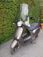 scooter AGM VX50 geel kenteken, Fietsen en Brommers, Brommers | Overige merken, Ophalen, Gebruikt, Maximaal 45 km/u, 0 versnellingen