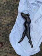 Brons groot beeld naakte poses dame op blauw steen sokkel., Ophalen of Verzenden, Brons