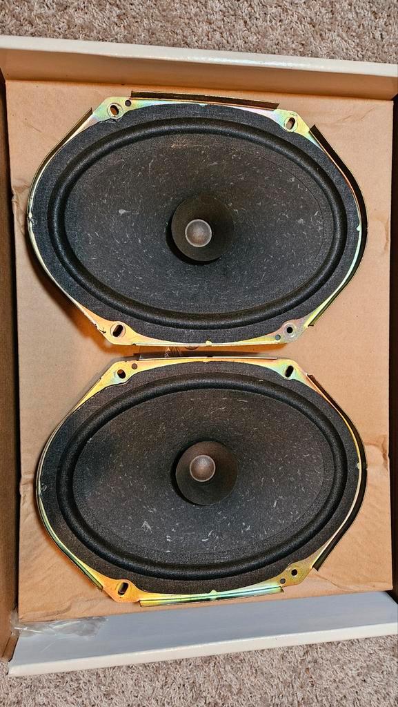 Set van 2 Vintage Auto Speakers Mazda 323 BG, Auto diversen, Autospeakers, Ophalen of Verzenden