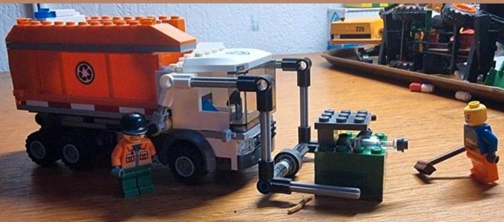 Lego city. Vuilniswagen met prullenbak., Kinderen en Baby's, Speelgoed | Duplo en Lego, Zo goed als nieuw, Ophalen of Verzenden