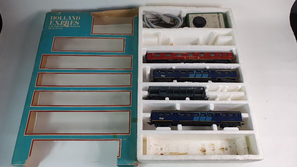 Hema Holland Express 4433 doos met treinwagons, 1975. S29, Tweedehands verkoop, Tweedehands verkoop, Wisselstroom, Gebruikt