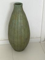 Prachtige groene grote vazen 1 heeft kleine gaatje zie foto, Overige materialen, Gebruikt, 50 tot 75 cm, Ophalen of Verzenden