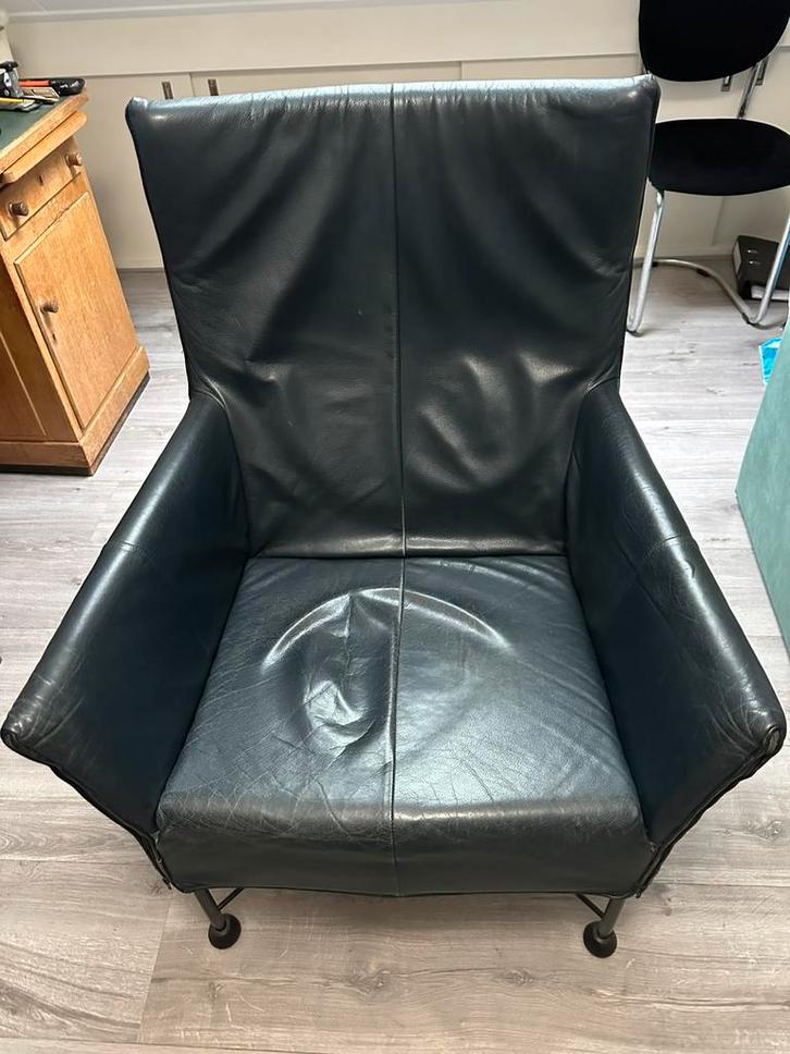 Montis Charly, zwart leer, Huis en Inrichting, Fauteuils, Zo goed als nieuw, Leer, 50 tot 75 cm, Minder dan 75 cm, Ophalen