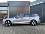Volvo V60 T6 Plug-in hybrid AWD Essential Edition | Adaptive, Auto's, Volvo, Stof, 4 cilinders, Vierwielaandrijving, Zilver of Grijs