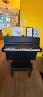 May piano, Muziek en Instrumenten, Piano's, Ophalen of Verzenden, Zo goed als nieuw, Zwart, Piano