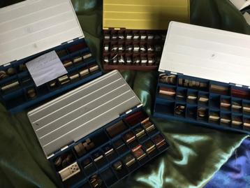 4 dozen met letters etc alles voor 10 euro  beschikbaar voor biedingen