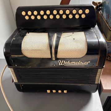 Accordeon beschikbaar voor biedingen