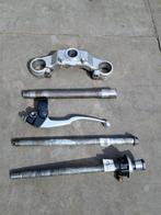 Yamaha TDM TRX 850 T-stuk spanningsregelaar achter remschijf, Ophalen of Verzenden, Gebruikt