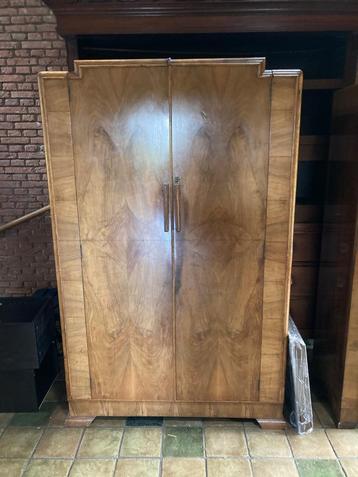 Vintage art deco kast beschikbaar voor biedingen