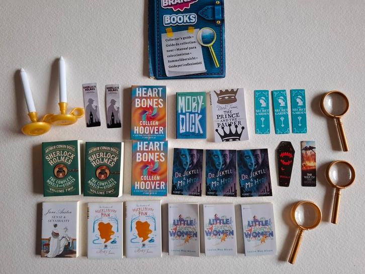 Mini Brands books serie 2, Verzamelen, Poppetjes en Figuurtjes, Zo goed als nieuw, Ophalen of Verzenden