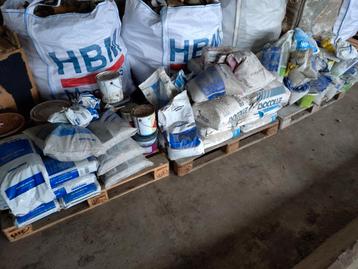 3 pallets diverse metselmortel, blokkenlijm, kalk, mp75 beschikbaar voor biedingen