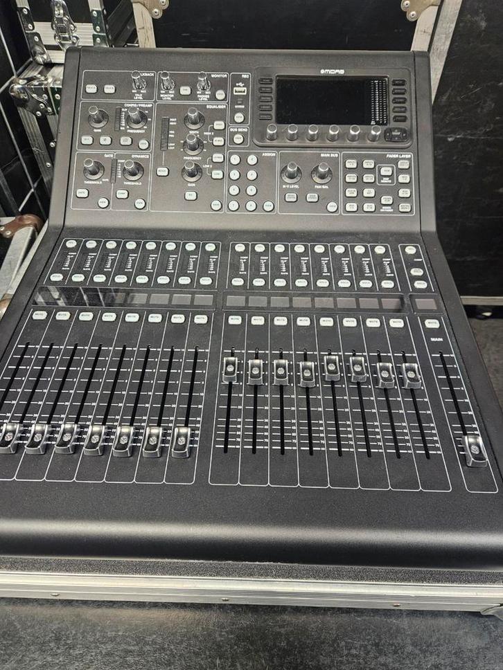 Midas M32 + dl32, Muziek en Instrumenten, Mengpanelen, Gebruikt, 20 kanalen of meer, Microfooningang, Ophalen of Verzenden