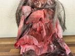 A895. Unieke Horror-Doll, enge pop met afgerukt been, Verzamelen, Poppen, Gebruikt, Ophalen of Verzenden, Pop