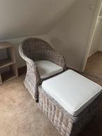 Rieten stoelen met hocker - Perfecte staat!, Huis en Inrichting, Stoelen, Twee, Riet of Rotan, Ophalen of Verzenden, Zo goed als nieuw
