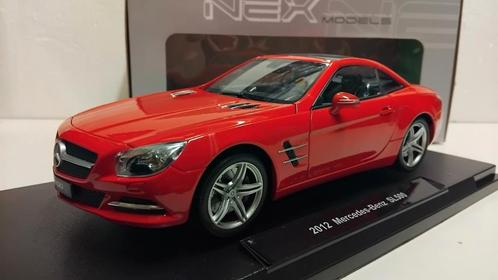 Mercedes Benz SL hard top 500 rood 2012 Welly metal 1:18 KRD, Hobby en Vrije tijd, Modelauto's | 1:18, Zo goed als nieuw, Auto