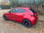 Mazda 2 — 1.5 66KW — 5DRS — 2015 Rood, Voorwielaandrijving, 4 cilinders, Handgeschakeld, Particulier