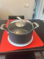 Tupperware 4,9 liter, Ophalen of Verzenden, Zo goed als nieuw, Rvs, Kookpan of Snelkookpan