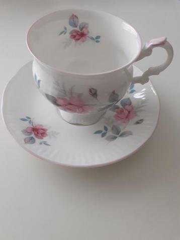 Elisabethan Staffordshire kop en schotel ( 2 sets)  beschikbaar voor biedingen
