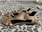 Bronskleurige sandalen mt 38 shoeby, Kleding | Dames, Schoenen, Ophalen of Verzenden, Zo goed als nieuw, Sandalen of Muiltjes